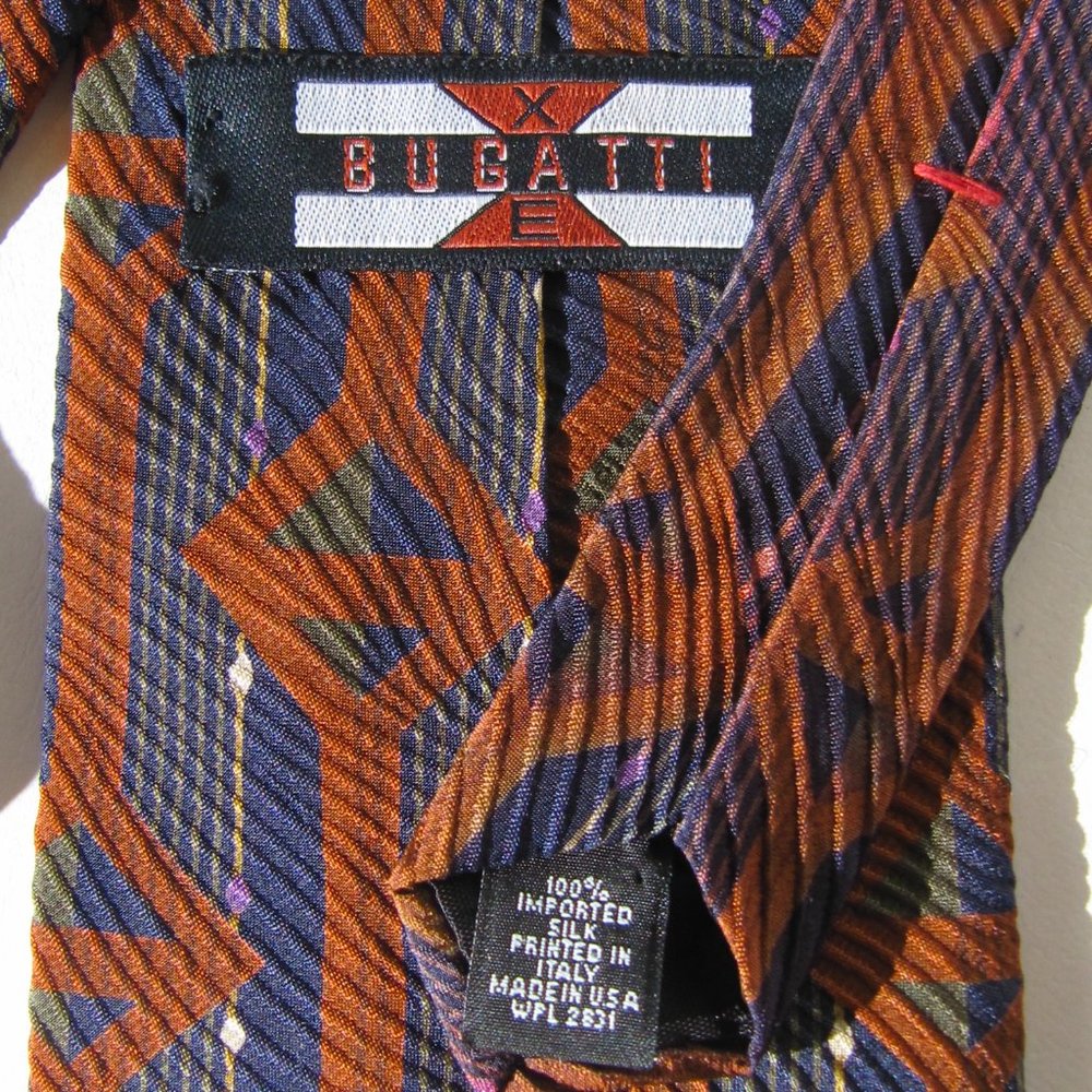 Bugatti 100% Silk Tie.  Made in Italy.